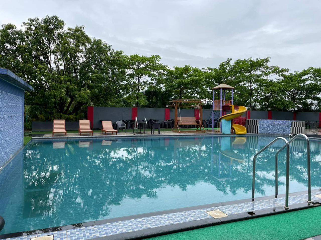 Wayfare Sp Resort Панвел Екстер'єр фото
